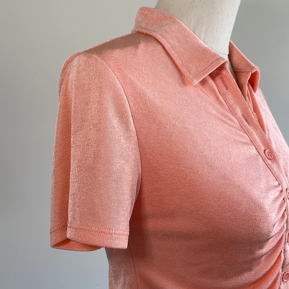 SPORTSGIRL Sz S metallic peach cropped button up short sleeved top - Picture 2 of 12